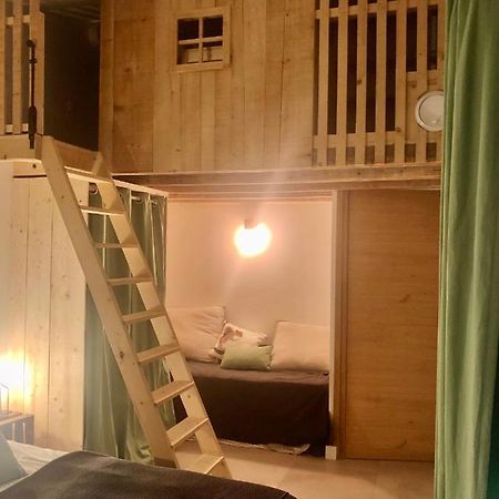 Bed and Breakfast La Tour Carree Chateauneuf-de-Gadagne Екстер'єр фото
